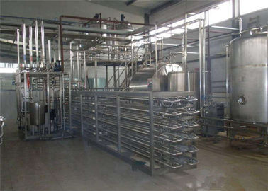 الصين 304 الفولاذ المقاوم للصدأ معدات تصنيع الألبان الحليب / خط تجهيز عصير الفاكهة مصنع